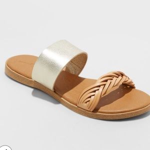 NWT- Women's Torri Two Brand - Size 6 1/2